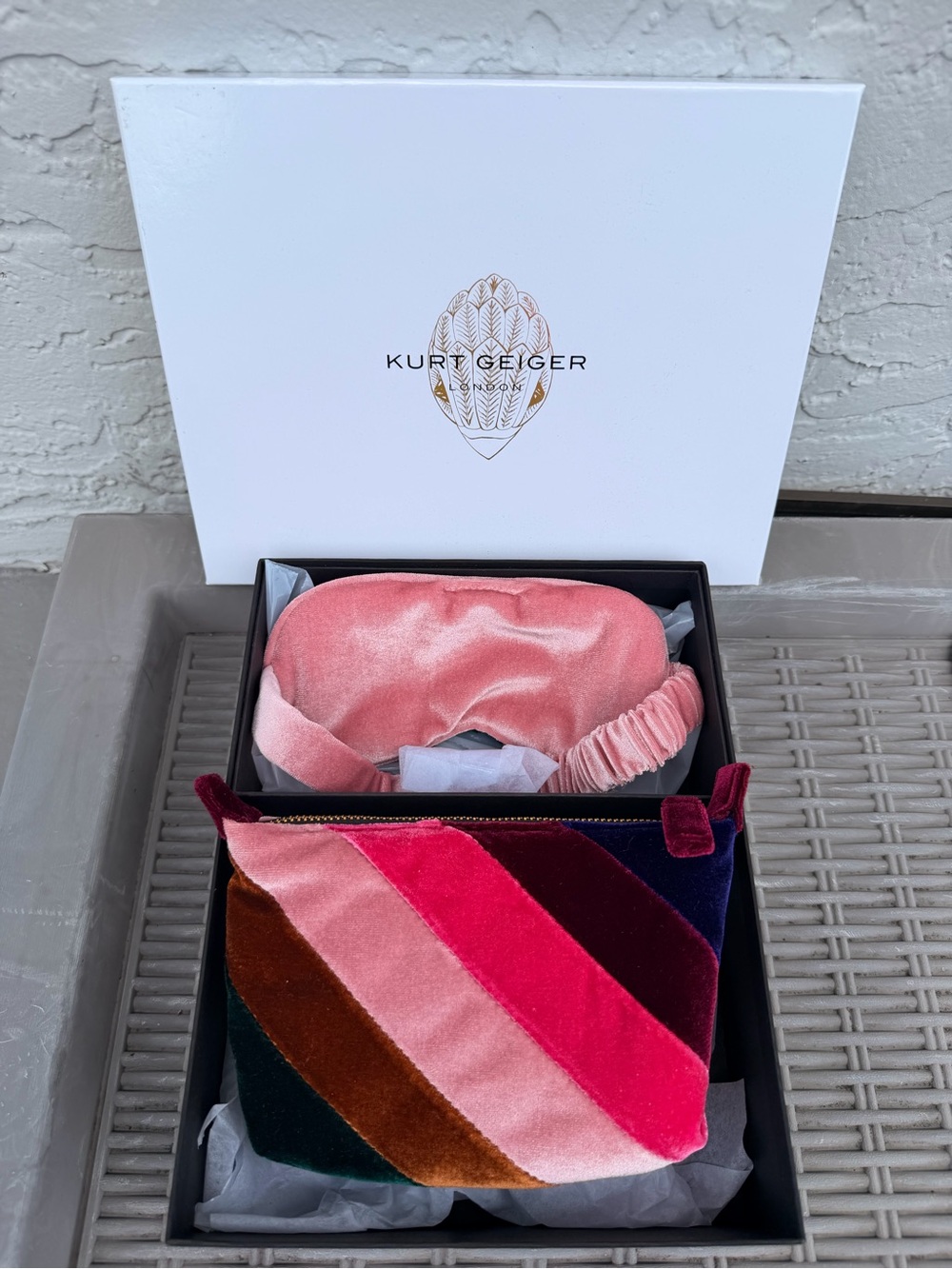 Kurt Geiger Velvet Star Embellished Cosmetic Pouch and Sleep Mask Set - Picture 2 of 3